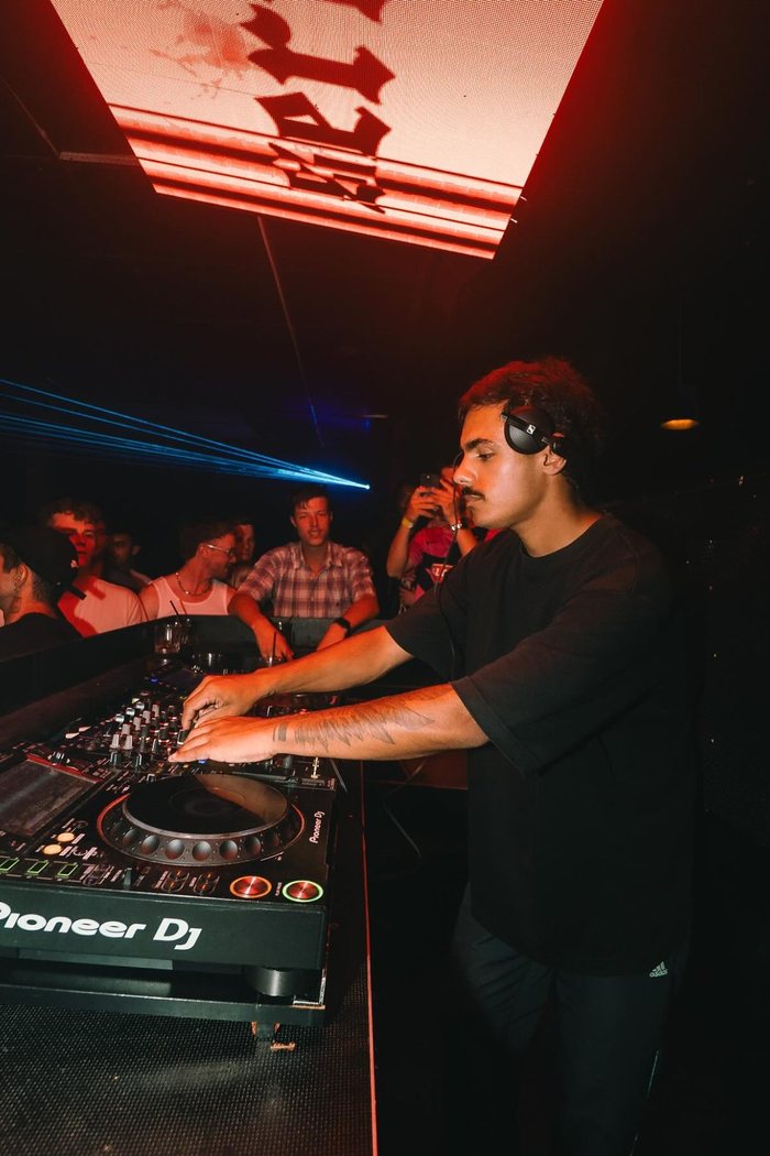 Pressefoto von Burjoe, DJ und Produzent aus Melbourne